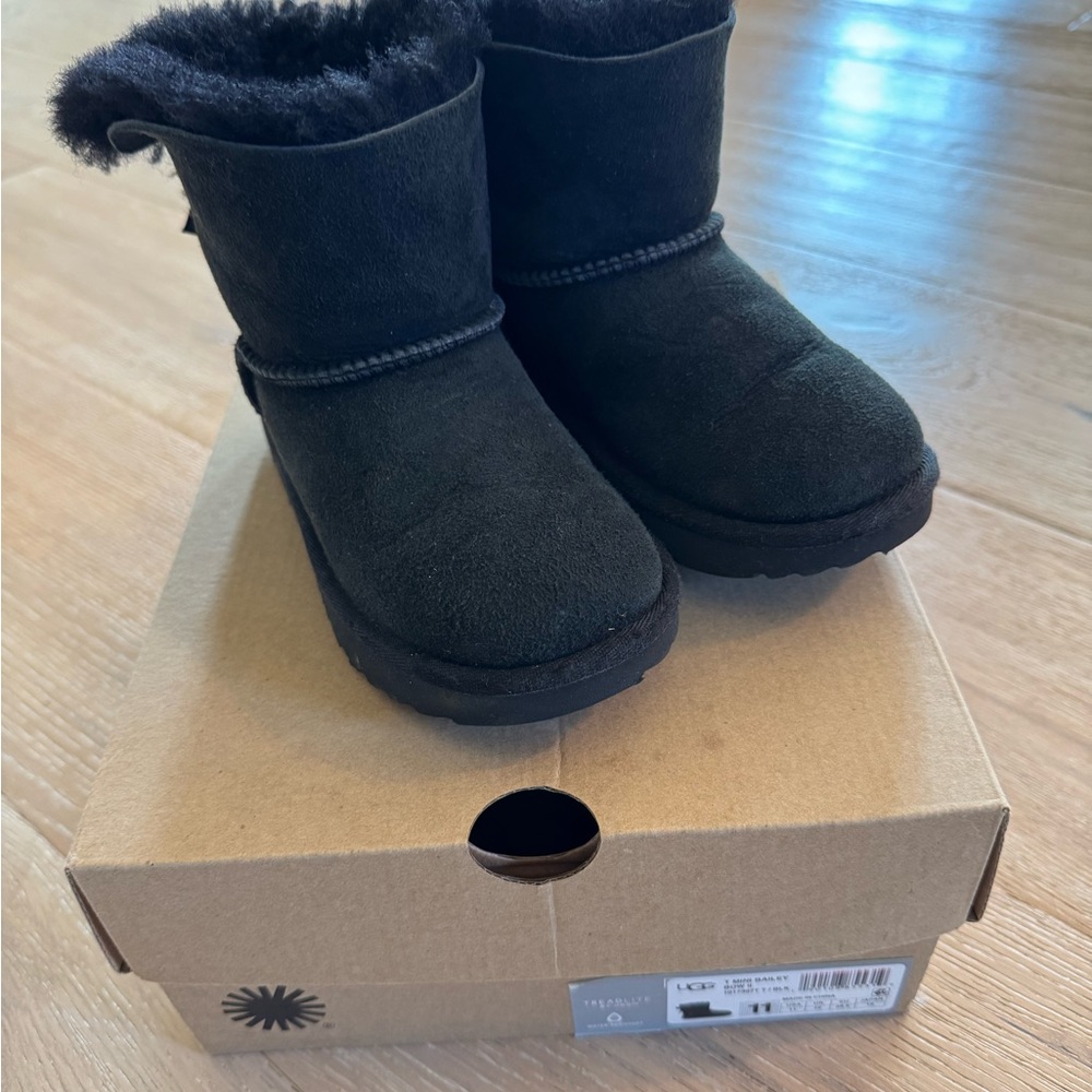 UGG Kids Mini Bailey Bow Boots